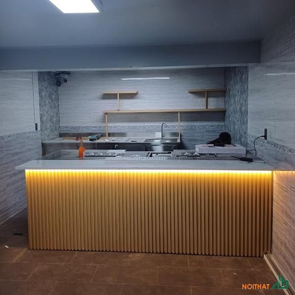 Quầy pha chế mặt đá 2m7